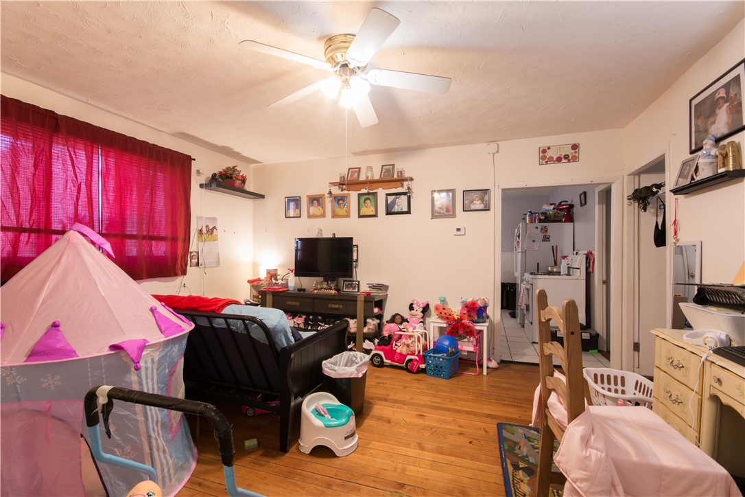 27 Union Street Lincoln, RI 02865 - Photo 19 of 46