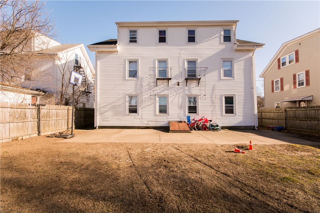 27 Union Street Lincoln, RI 02865 - Photo 3 of 46