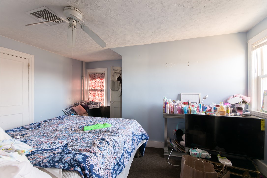 27 Union Street Lincoln, RI 02865 - Photo 32 of 46