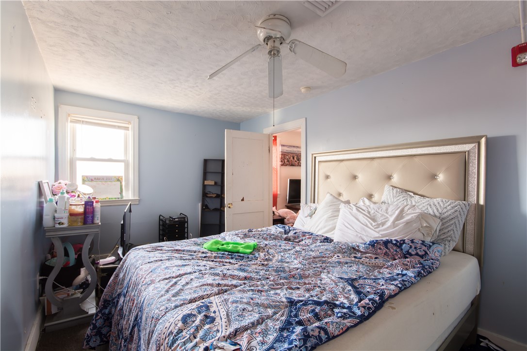 27 Union Street Lincoln, RI 02865 - Photo 33 of 46