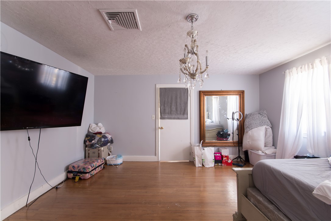 27 Union Street Lincoln, RI 02865 - Photo 35 of 46