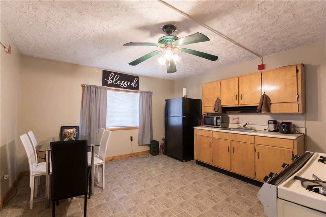 27 Union Street Lincoln, RI 02865 - Photo 6 of 46