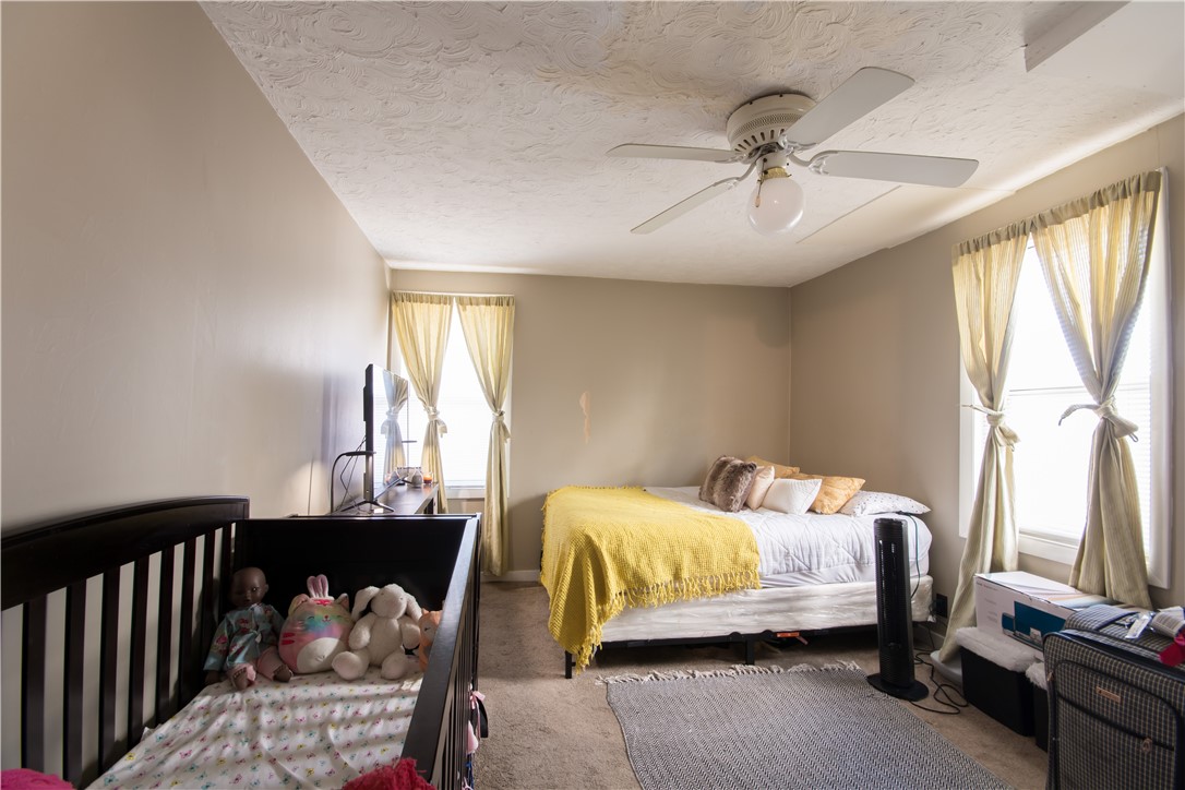 27 Union Street Lincoln, RI 02865 - Photo 9 of 46