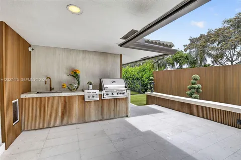 $3,975,000 | 12111 Northwest 5th Court, Plantation, FL 33325