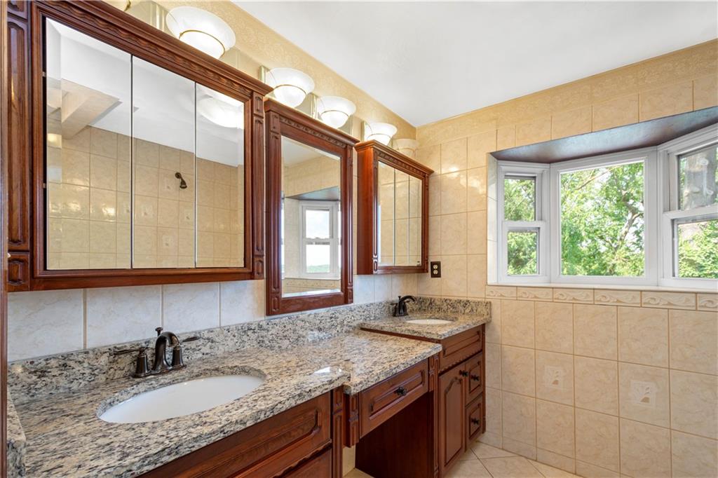 4513 Battle Ridge Road Oakdale, PA 15071 - Photo 17 of 25 Gallery Image 17