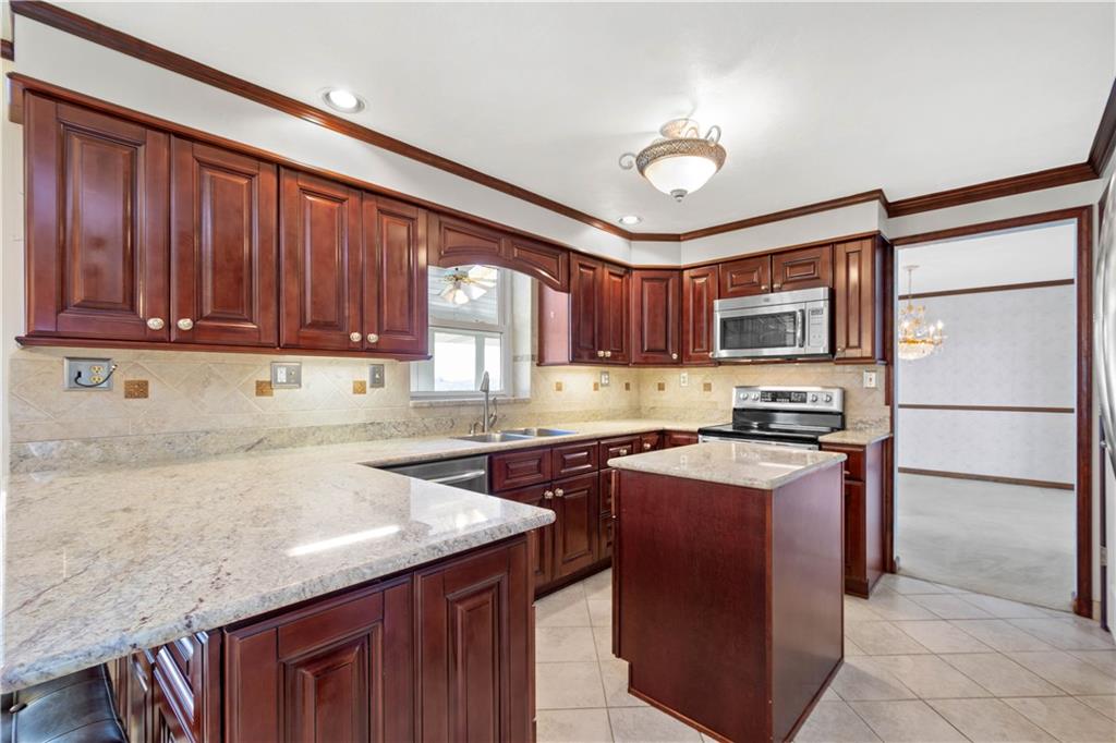 4513 Battle Ridge Road Oakdale, PA 15071 - Photo 8 of 25 Gallery Image 8
