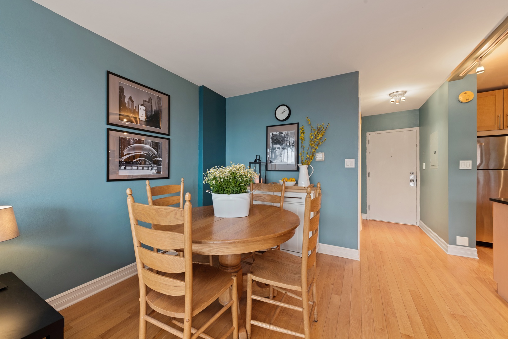 2930 North Sheridan Road, Unit 1702 Chicago, IL 60657 - Photo 7 of 14