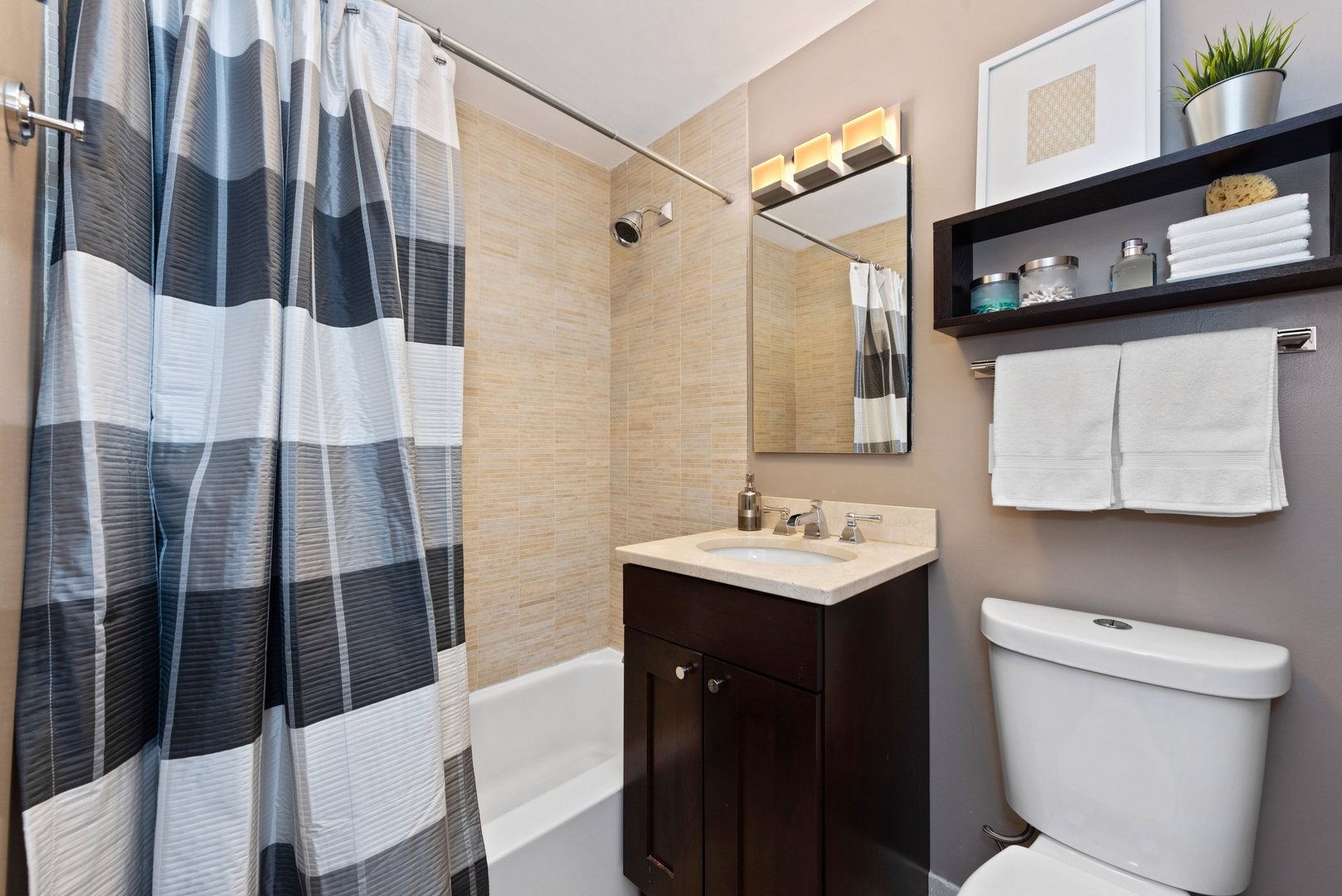 2930 North Sheridan Road, Unit 1702 Chicago, IL 60657 - Photo 10 of 14