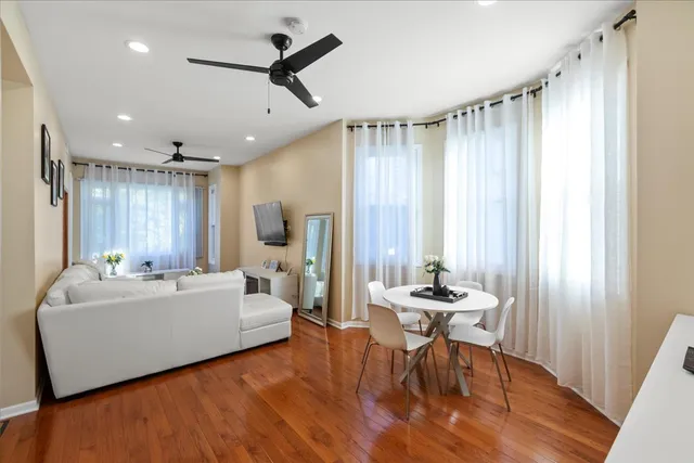 $2,500 | 2028 North Hamlin Avenue, Unit 2, Chicago, IL 60647