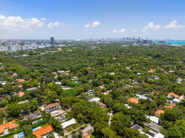 $20,500 | 3917 South Le Jeune Road, Miami, FL 33133