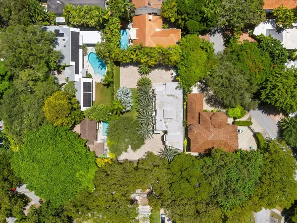 $20,500 | 3917 South Le Jeune Road, Miami, FL 33133