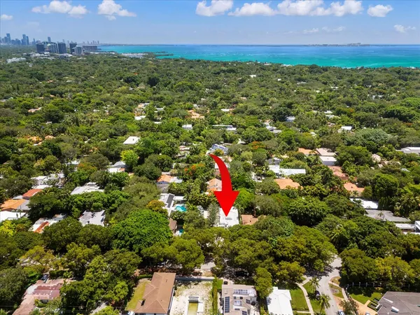 $20,500 | 3917 South Le Jeune Road, Miami, FL 33133