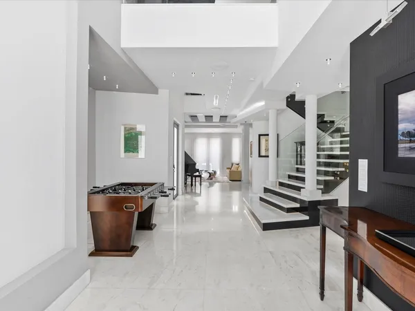 $20,500 | 3917 South Le Jeune Road, Miami, FL 33133