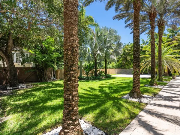 $20,500 | 3917 South Le Jeune Road, Miami, FL 33133