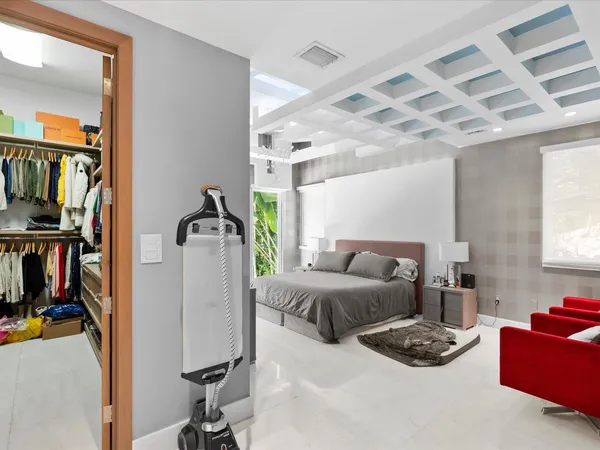 $20,500 | 3917 South Le Jeune Road, Miami, FL 33133