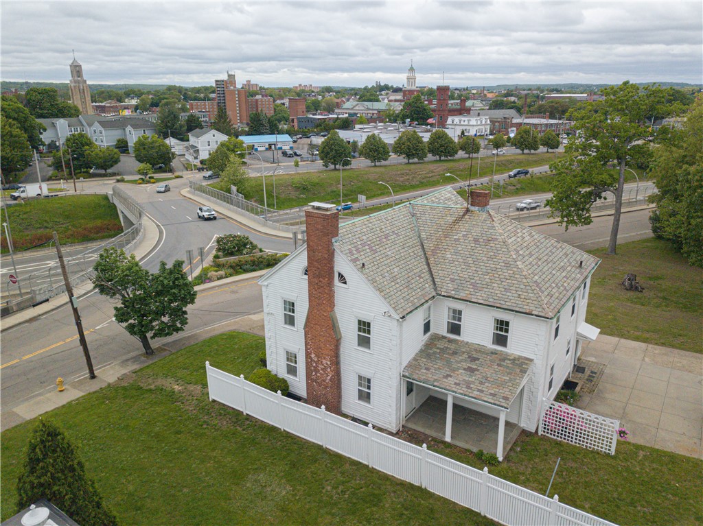 36 Underwood Street Pawtucket, RI 02860 - Photo 11 of 46
