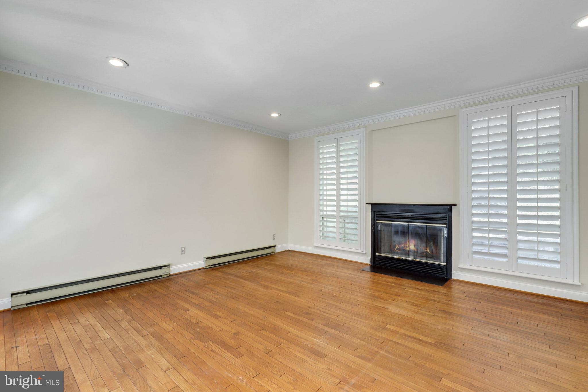 10721 Vale Road Oakton, VA 22124 - Photo 20 of 39 Gallery Image 20