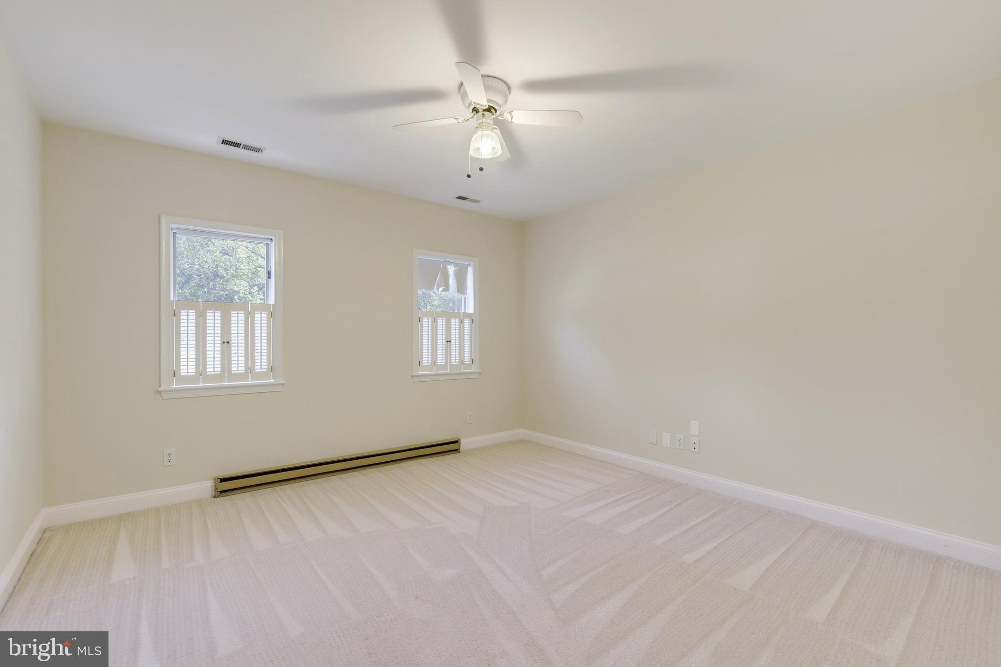 10721 Vale Road Oakton, VA 22124 - Photo 24 of 39 Gallery Image 24