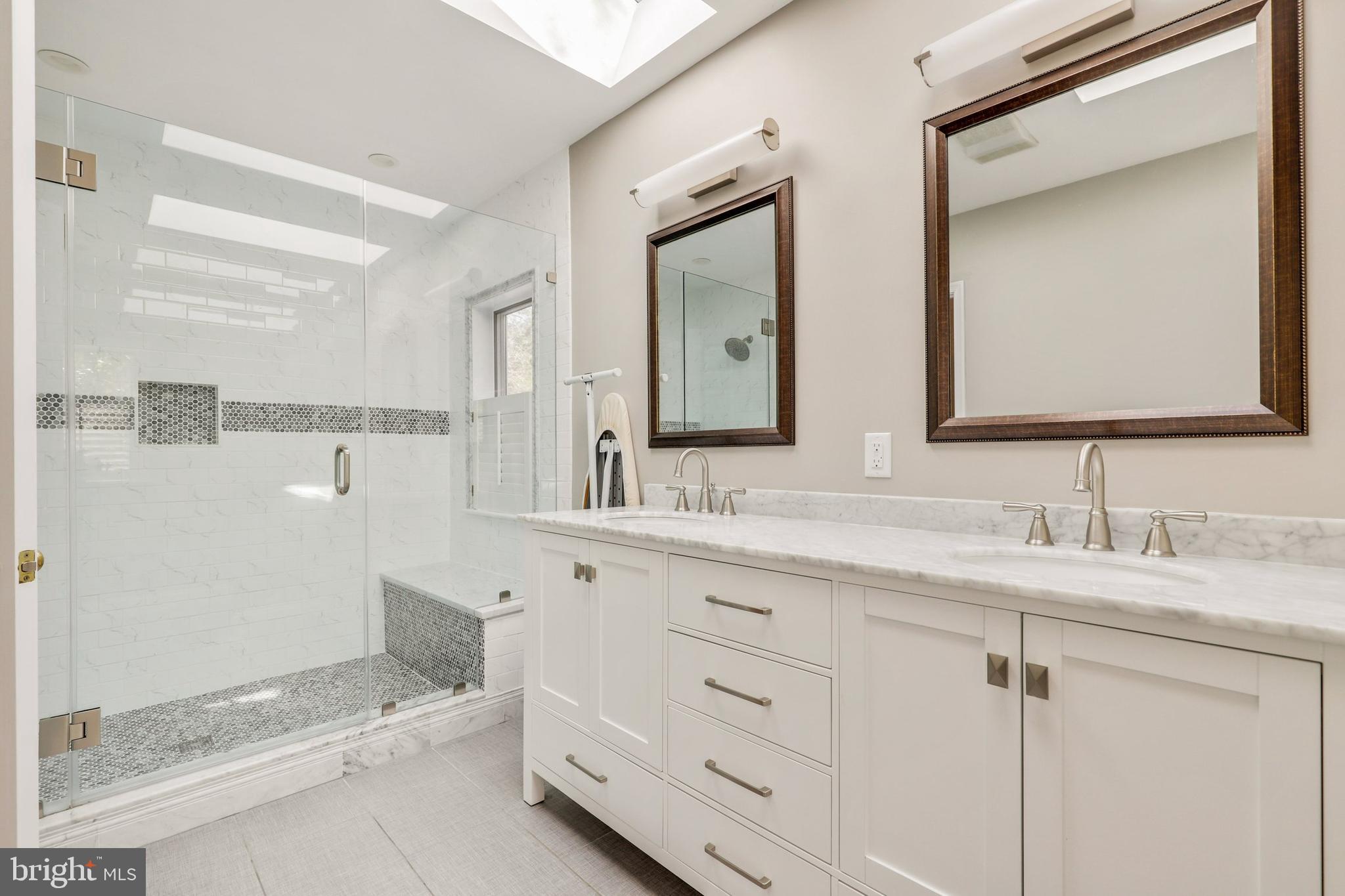 10721 Vale Road Oakton, VA 22124 - Photo 27 of 39 Gallery Image 27