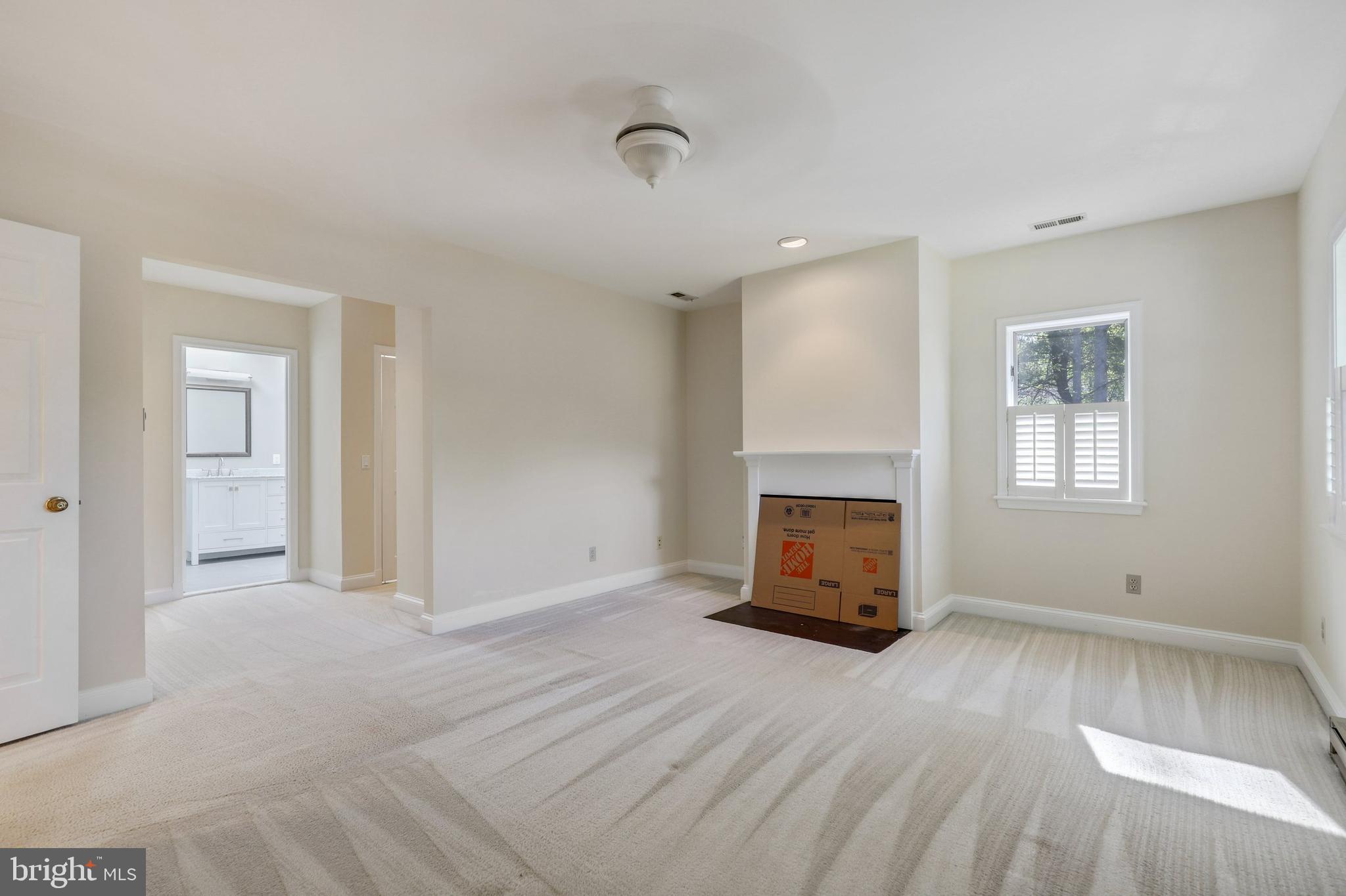 10721 Vale Road Oakton, VA 22124 - Photo 29 of 39 Gallery Image 29