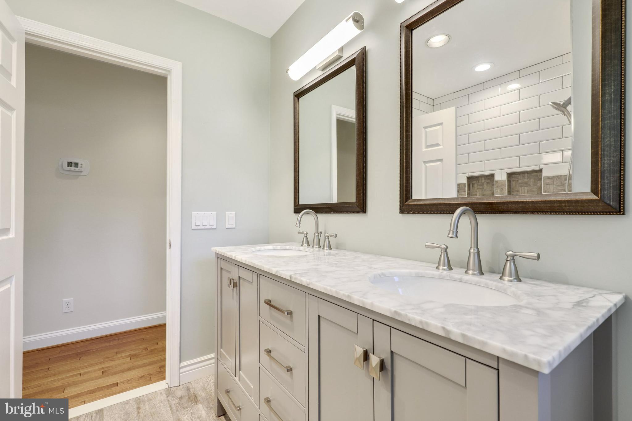 10721 Vale Road Oakton, VA 22124 - Photo 33 of 39 Gallery Image 33
