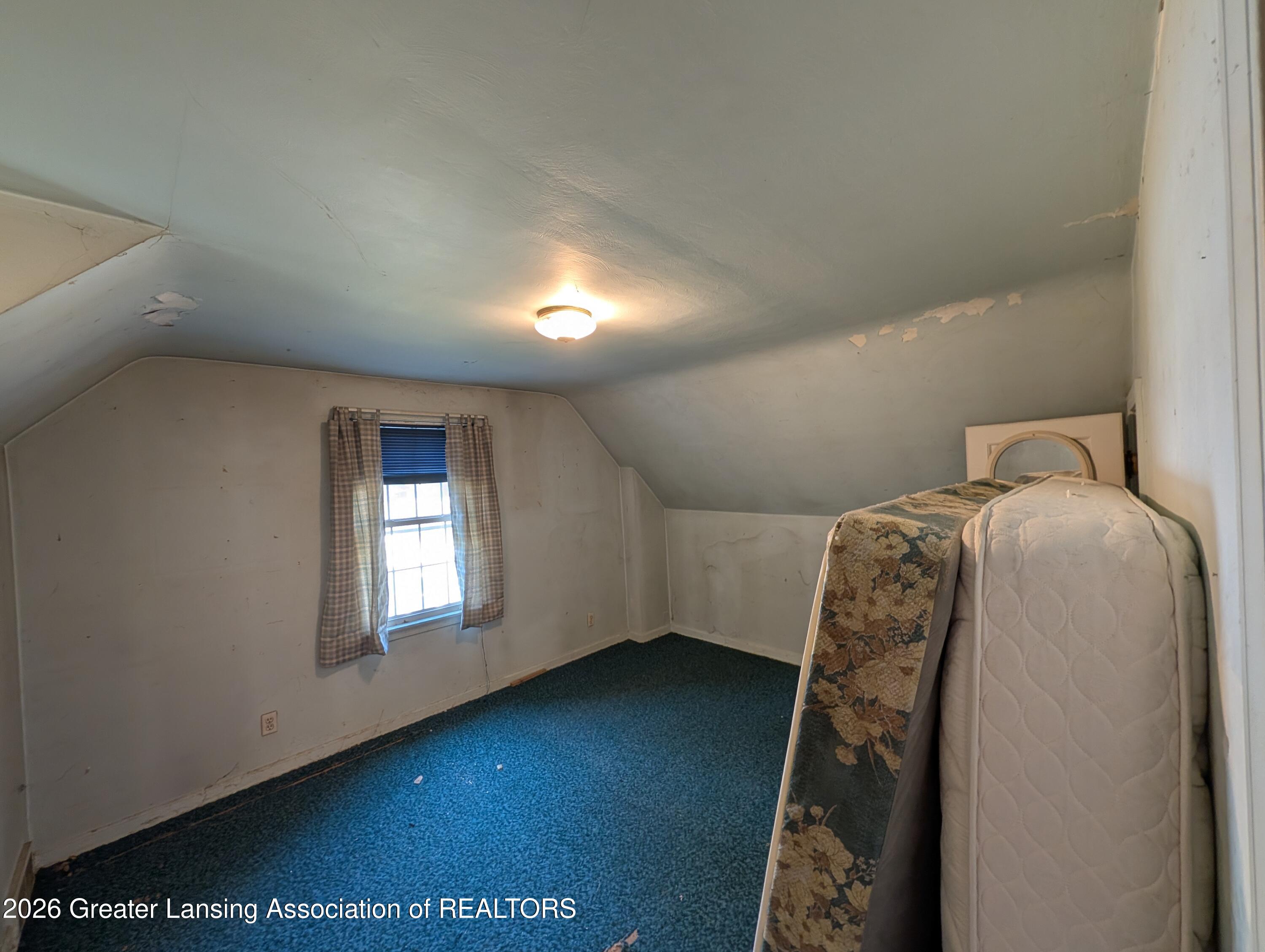 2112 Cumberland Road Lansing, MI 48906 - Photo 47 of 77 PXL_20260728_204340049.RAW-01