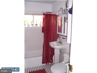 9336 Andover Road Philadelphia, PA 19114 - Photo 8 of 12 Bathroom