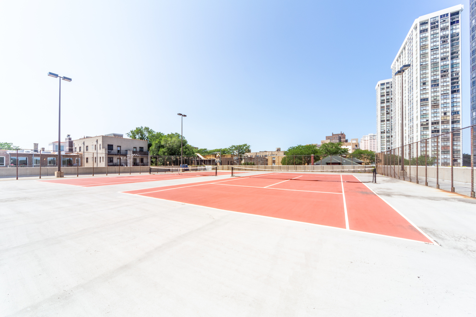 5320 North Sheridan Road, Unit 802 Chicago, IL 60640 - Photo 24 of 26 a view of a basket ball ground