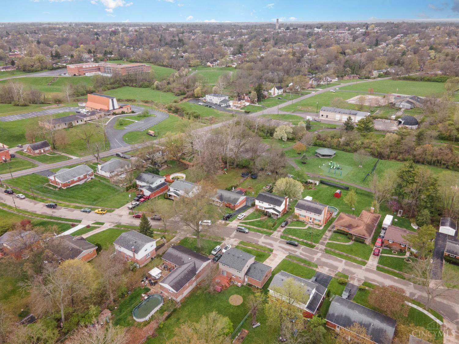 5977 Ranlyn Avenue Cincinnati, OH 45239 - Photo 22 of 29 Gallery Image 22