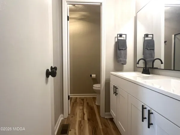 $1,750 | 221 Jefferson Circle, Macon, GA 31220