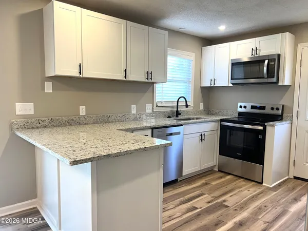 $1,750 | 221 Jefferson Circle, Macon, GA 31220