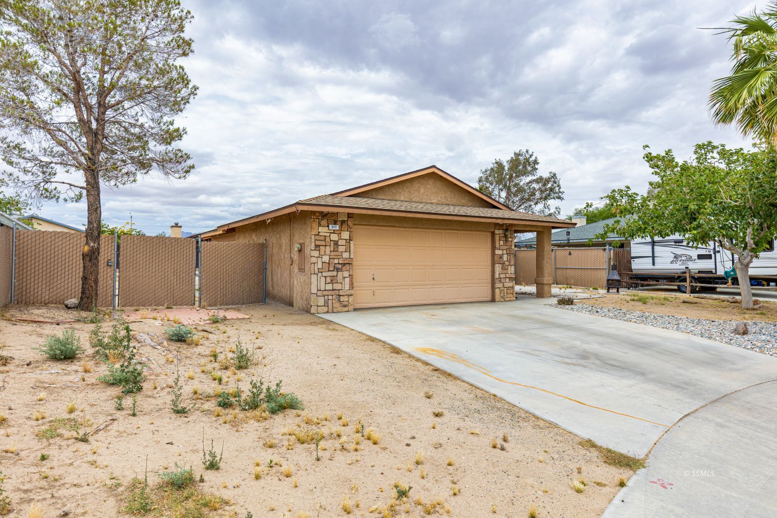 317 Sims Street Ridgecrest, CA 93555 - Photo 3 of 30