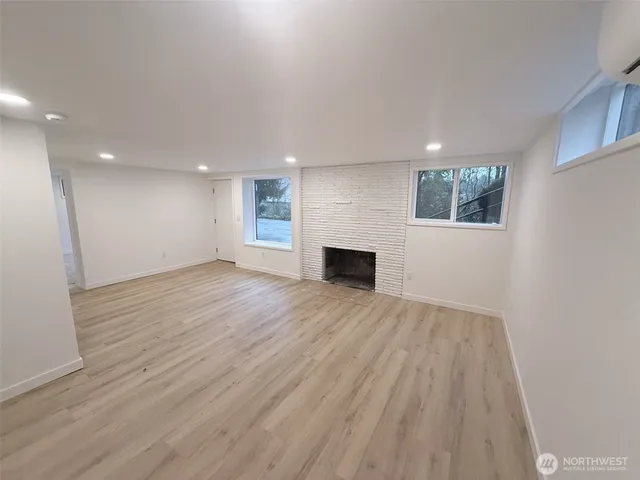 $1,650 | 13936 4th Avenue Southwest, Unit B, Burien, WA 98166