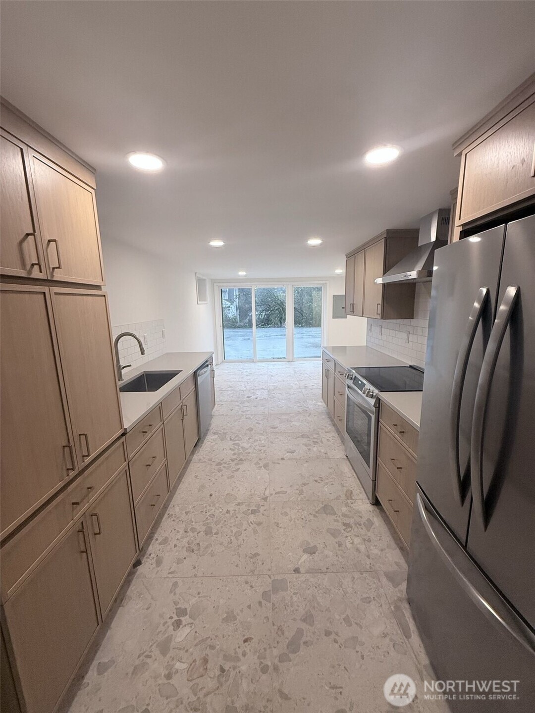 13936 4th Avenue Southwest, Unit B Burien, WA 98166 - Photo 4 of 10