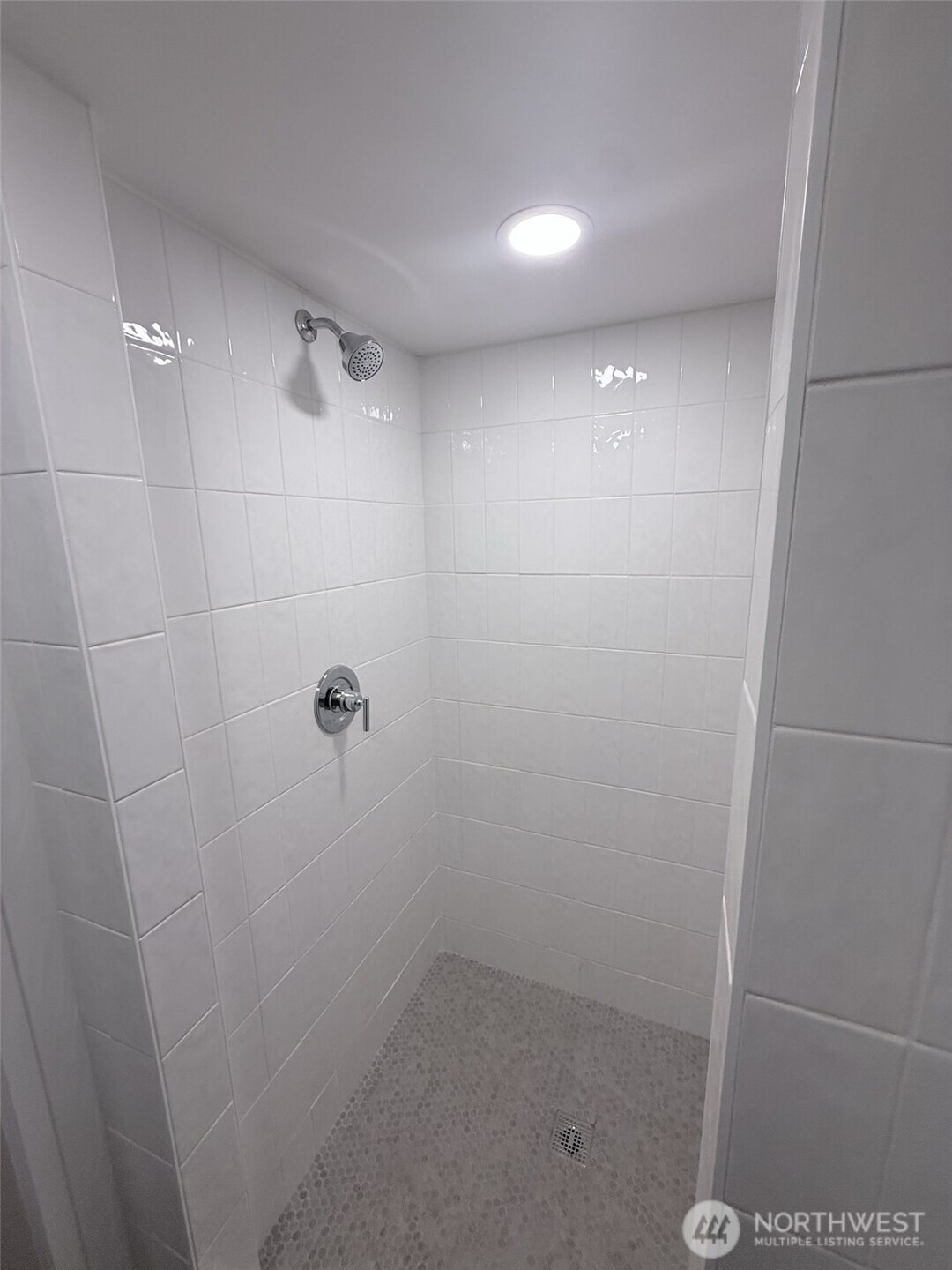 13936 4th Avenue Southwest, Unit B Burien, WA 98166 - Photo 6 of 10