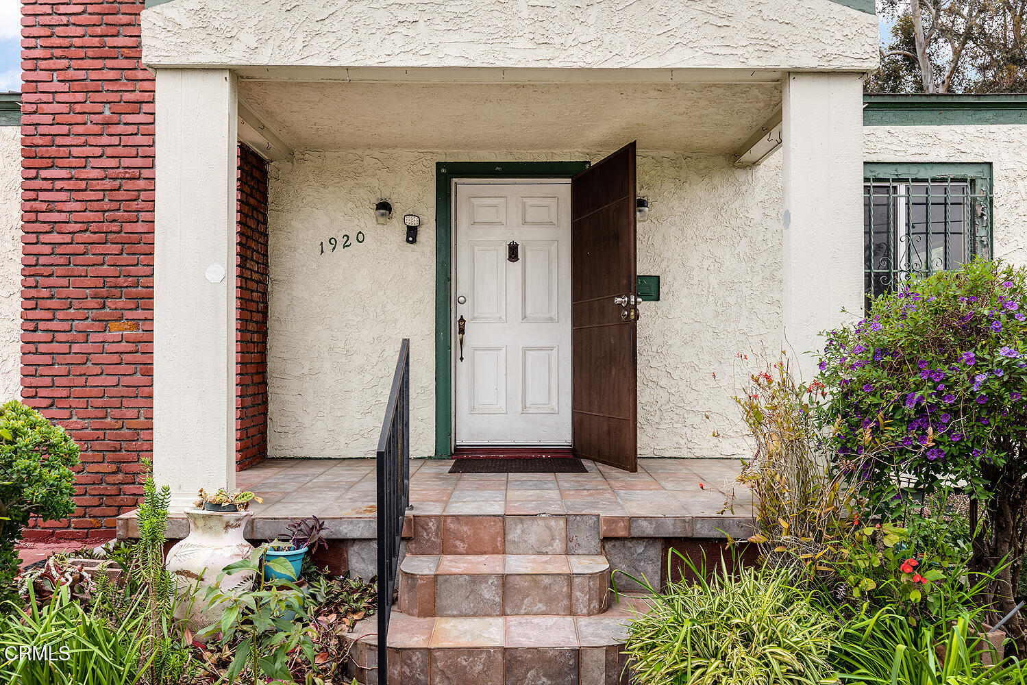 1920 Ripple Street Los Angeles, CA 90039 - Photo 4 of 22 Front of house