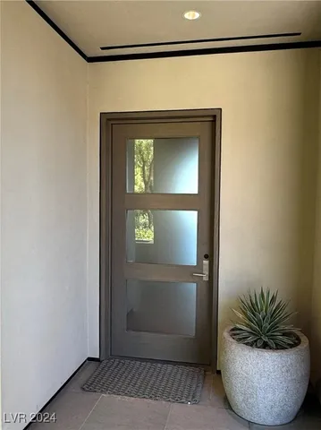 $7,850,000 | 11665 Smt Clb Drive, Unit 105, Las Vegas, NV 89135