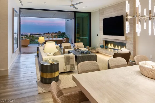 $7,850,000 | 11665 Smt Clb Drive, Unit 105, Las Vegas, NV 89135