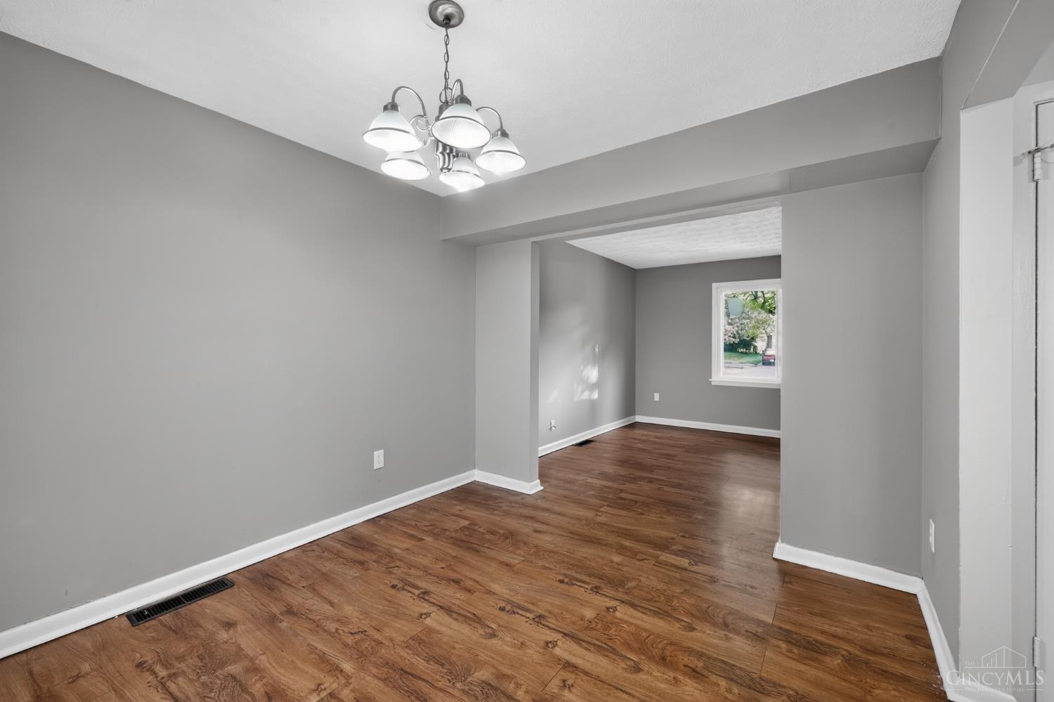 2015 Windmill Way Cincinnati, OH 45240 - Photo 15 of 32