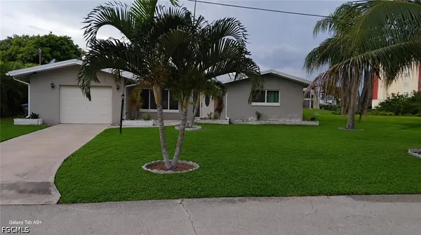 $2,000 | 1749 Bikini Court, Cape Coral, FL 33904