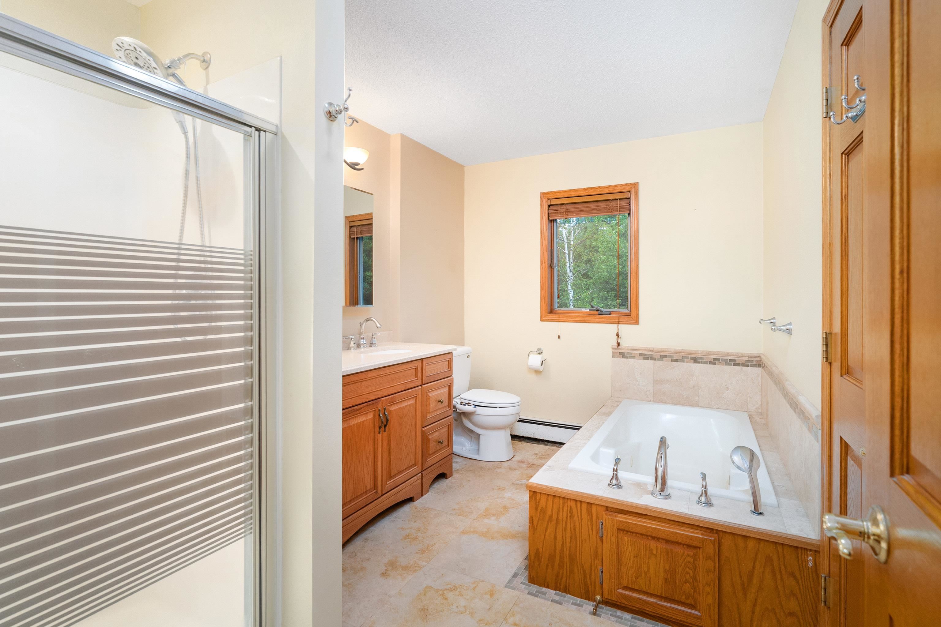 4301 Grouse Ridge Drive Hermantown, MN 55811 - Photo 19 of 44 Full Main Floor Bath