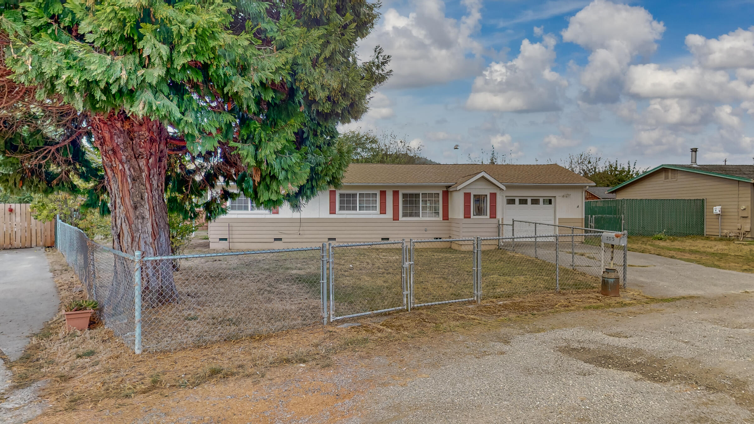 555 Gunnerson Lane Rio Dell, CA 95562 - Photo 2 of 36 555 Gunnerson Lane Rio Dell-102