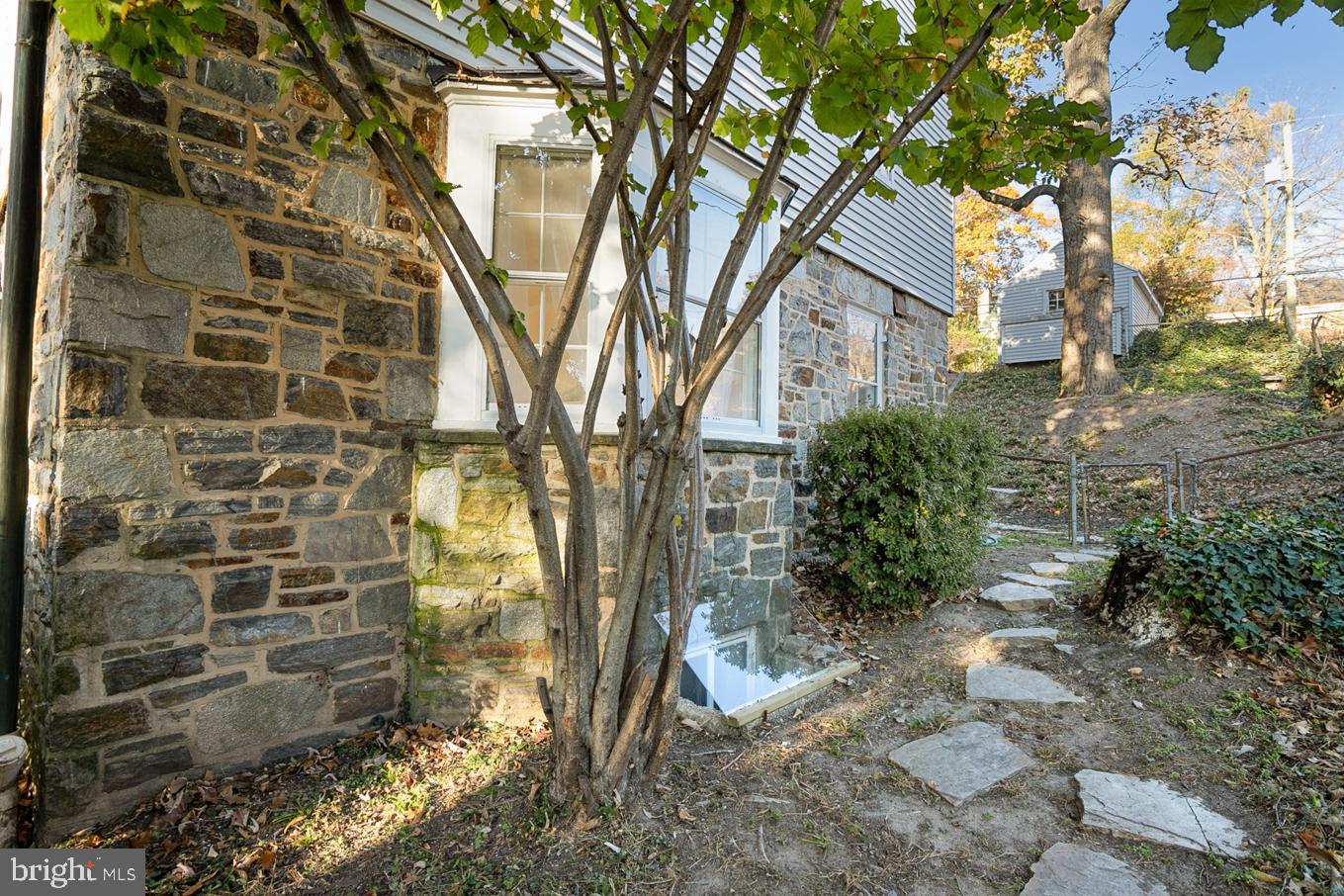 4107 Westview Road Baltimore, MD 21218 - Photo 21 of 27 South Side