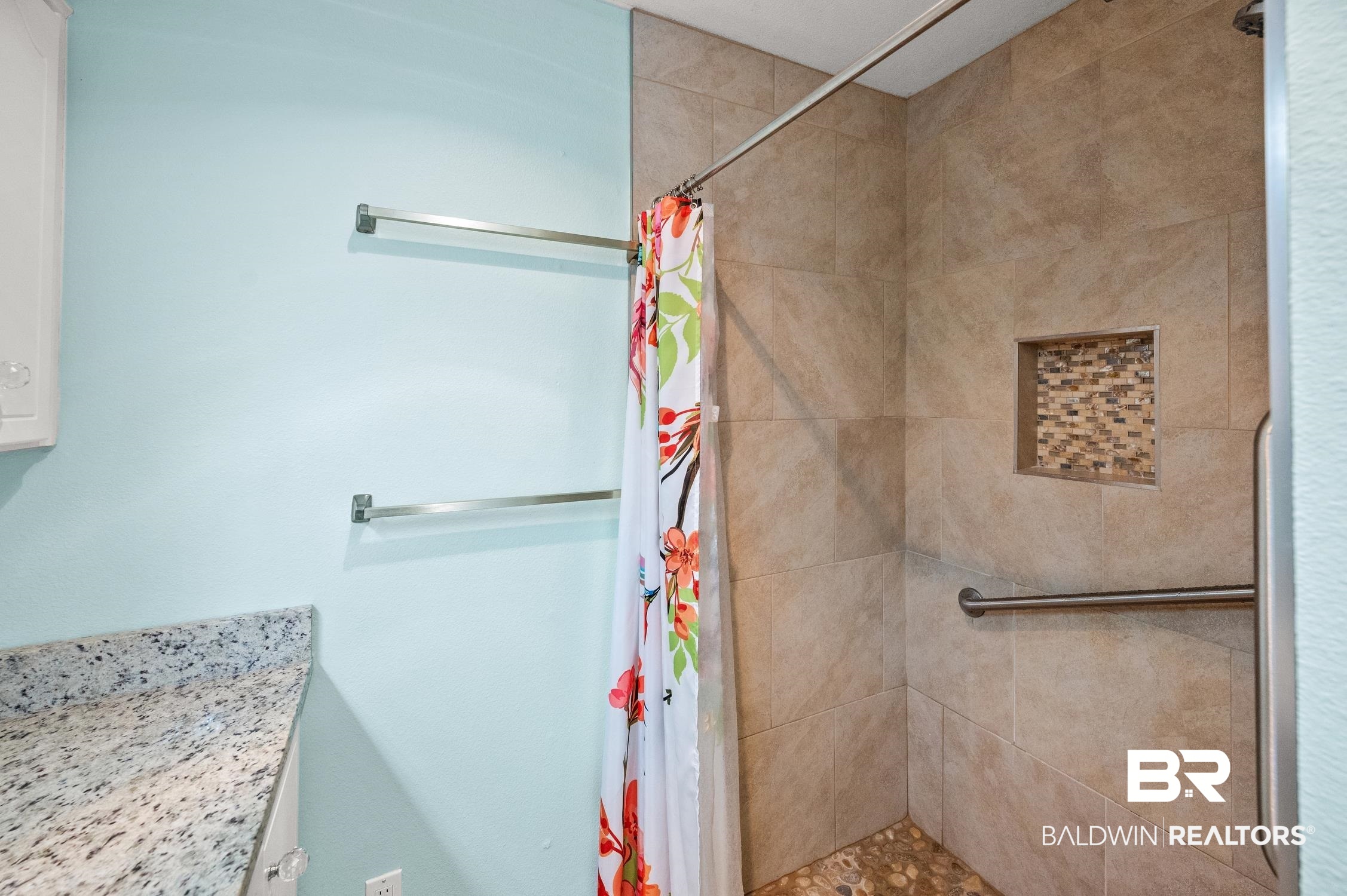2553 Santa Rosa Drive Lillian, AL 36549 - Photo 27 of 51 Bathroom with a tile shower