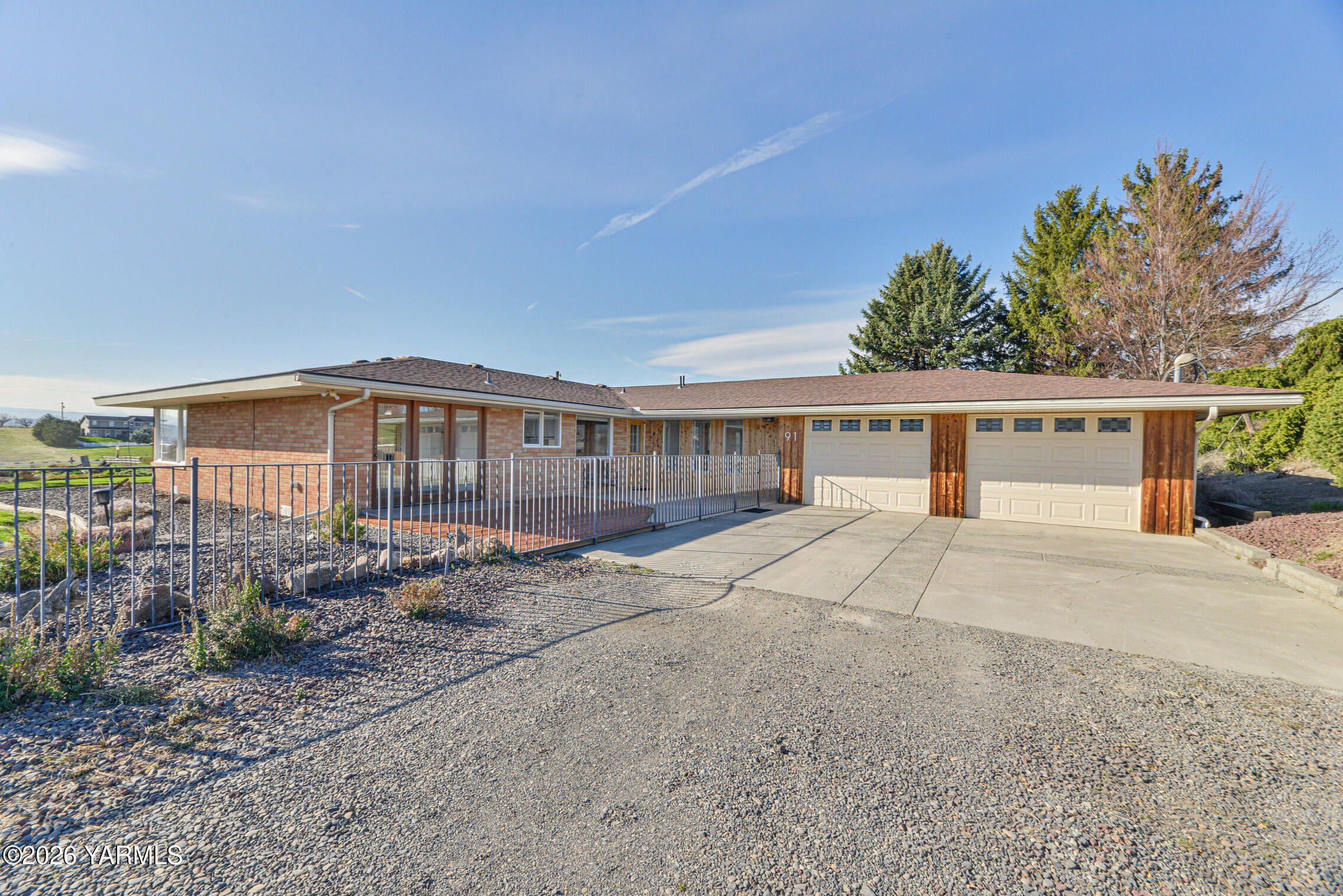 91 Wilson Road Yakima, WA 98901 - Photo 1 of 42 Front exterior of home