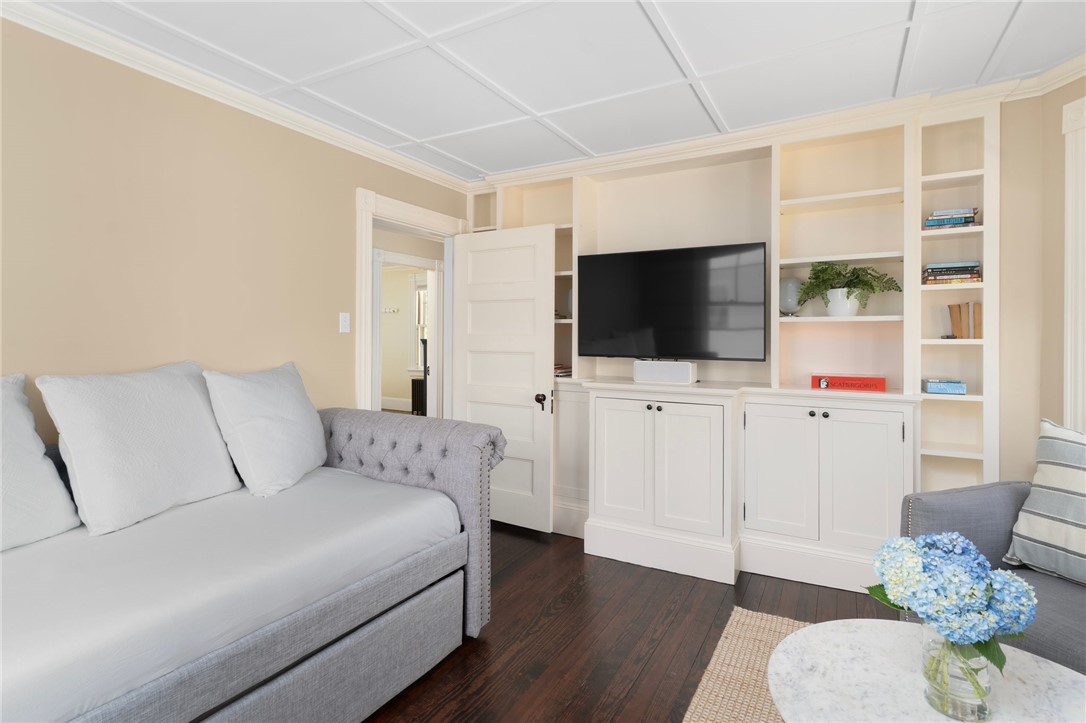 21 Division Street Newport, RI 02840 - Photo 33 of 39