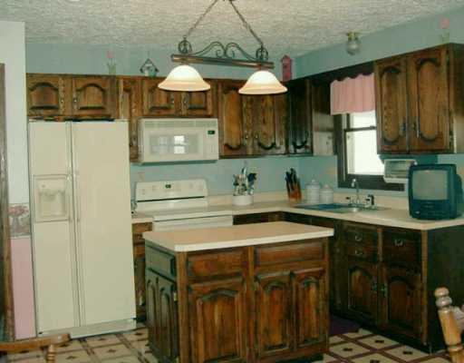 525 Mercer Road Slippery Rock, PA 16057 - Photo 3 of 8 Kitchen.