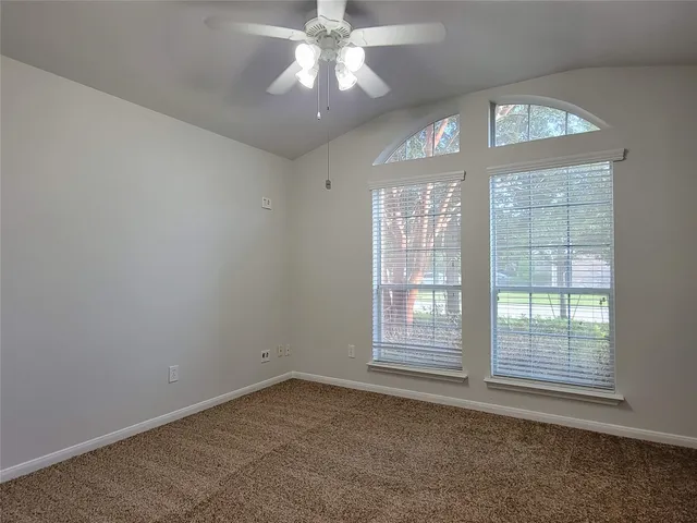 $1,925 | 2723 Wild Oak Park Drive, Conroe, TX 77385