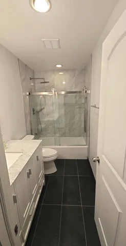 $2,000 | 5001 Carriageway Drive, Unit 308, Rolling Meadows, IL 60008