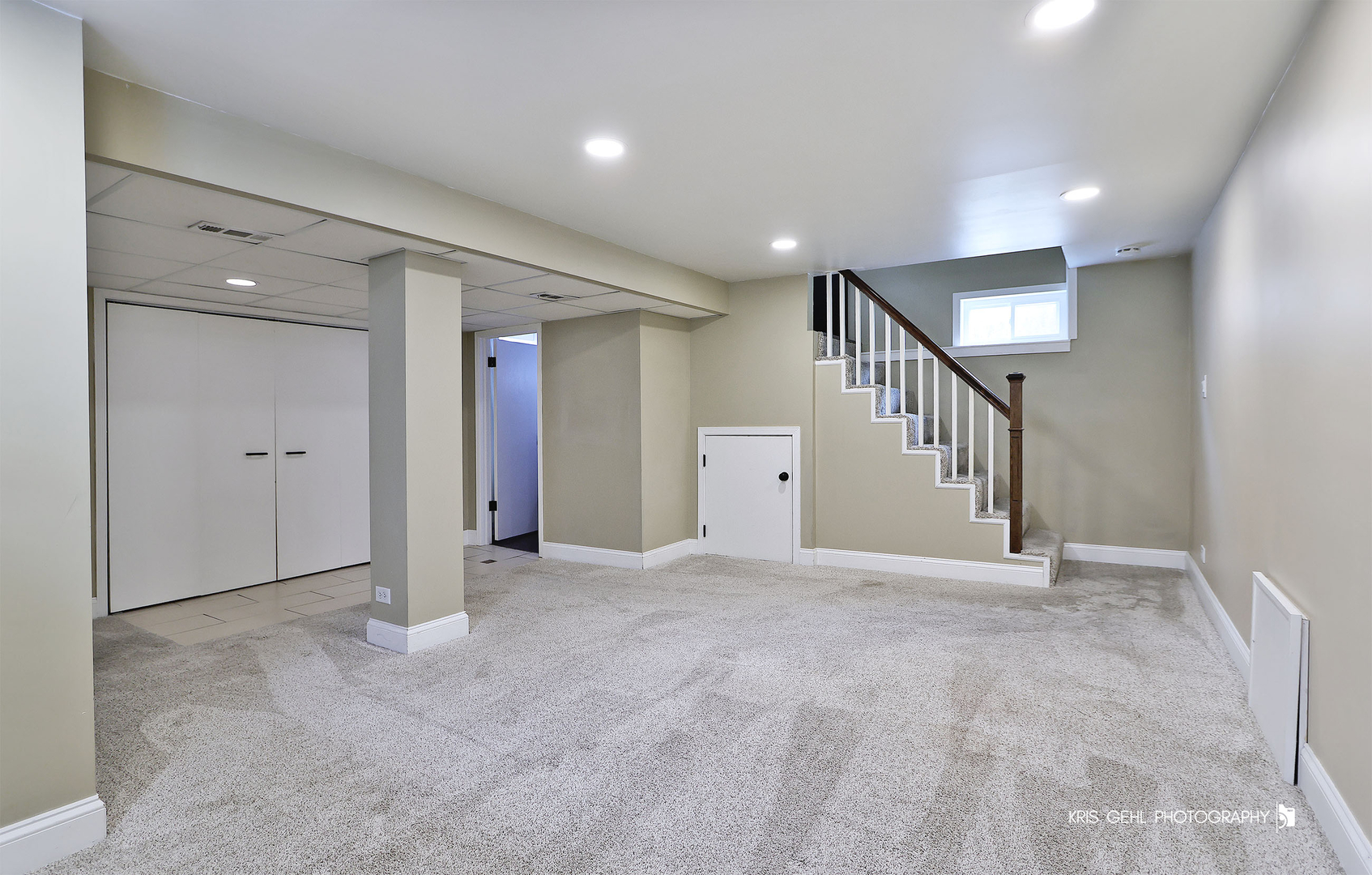 956 Spring Road Elmhurst, IL 60126 - Photo 14 of 26 a view of an empty room